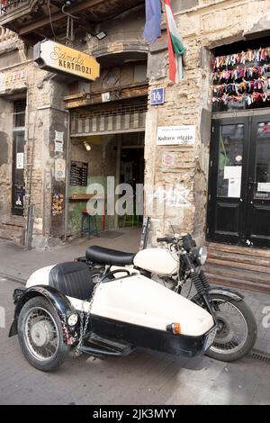 Bar Ruin à Budapest, Hongrie Banque D'Images