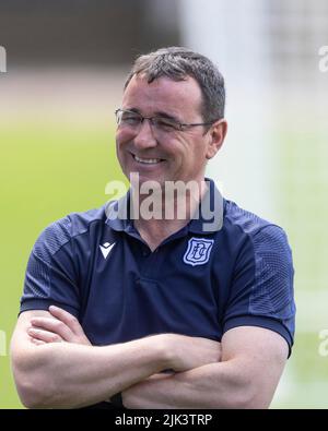 Dundee, Royaume-Uni. 30th juillet 2022. 30th juillet 2022; Dens Park, Dundee, Écosse: Scottish League Championship football, Dundee versus Partick Thistle: ; Dundee Manager Gary Bowyer crédit: Action plus Sports Images/Alay Live News Banque D'Images