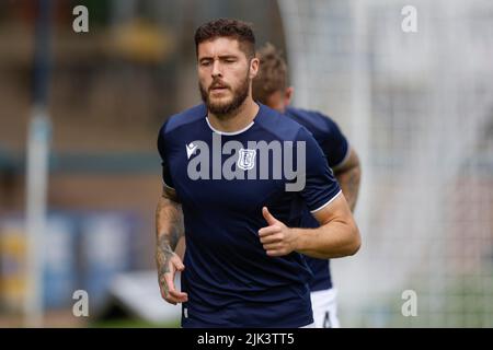 Dundee, Royaume-Uni. 30th juillet 2022. 30th juillet 2022; Dens Park, Dundee, Écosse: Scottish League Championship football, Dundee versus Partick Thistle: ; Ryan Sweeney de Dundee pendant l'échauffement avant le match crédit: Action plus Sports Images/Alay Live News Banque D'Images