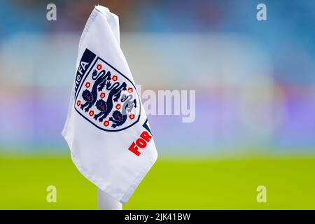 Leicester, Royaume-Uni. Leicester, Royaume-Uni. 30th juillet 2022. 30th juillet 2022 ; The King Power Stadium, Leicester, Leicestershire, Angleterre ; FA Community Shield, Liverpool contre Manchester City ; drapeau d'angle FA au King Power Stadium avant le coup d'envoi crédit : Images sportives action plus/Alamy Live News crédit : Images sportives action plus/Alamy Live News Banque D'Images