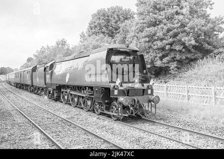 Locomotive à vapeur Tangmere 34067 sur la ligne Settle & Carlisle à long Preston, le 30th juillet 2022 ,''Northern Belle'', West Coast Railway Co Ltd Banque D'Images