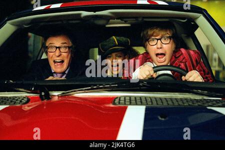 CAINE,KNOWLES,MYERS, AUSTIN POWERS DANS GOLDMEMBER, 2002 Banque D'Images