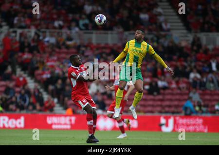 Middlesbrough, Royaume-Uni. 30th juillet 2022West Kenneth Zohore de Bromm Out umps Anfernee Dijksteellors du match de championnat Sky Bet entre Middlesbrough et West Bromwich Albion au stade Riverside, Middlesbrough, le samedi 30th juillet 2022. (Credit: Michael Driver | MI News) Credit: MI News & Sport /Alamy Live News Credit: MI News & Sport /Alamy Live News Banque D'Images