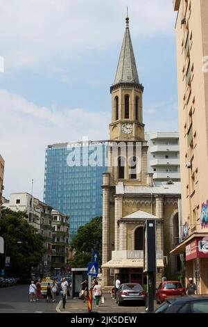 Bucarest, Roumanie - 29 juillet 2022 : l'église luthérienne, dans la rue luthérienne de Bucarest. Banque D'Images