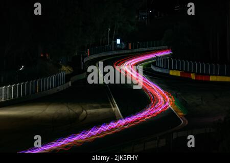 Voitures en action de nuit, raidillon, pendant les TotalEnergies 24 heures de Spa 2022, 7th ronde du 2022 Fanatec GT World Challenge Europe Powered by AWS, de 27 juillet à 31, 2021 sur le circuit de Spa-Francorchamps, à Stavelot, Belgique - photo Paul Vaicle / DPPI Banque D'Images