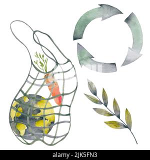 Collection d'articles ou de produits durables et réutilisables Zero Waste : pots en verre, sacs d'épicerie écologiques, couverts en bois, peigne, brosse à dents et brosses, thermo Banque D'Images