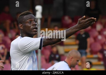 SALERNO, ITALIE - JUILLET 30 : Mario Balotelli d'Adana Demirspire pendant le Trophée Angelo Iervolino avec Adana Demirspire, Reggina 1914 et US Salernitana à Banque D'Images