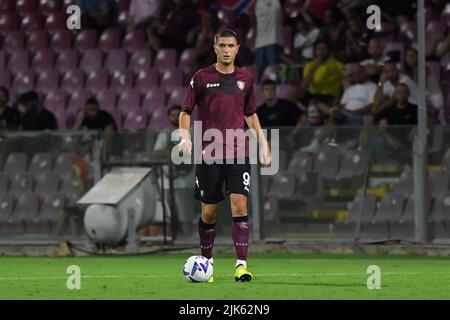 SALERNO, ITALIE - JUILLET 30 : Lorenzo Pirola de Salerntana pendant le Trophée Angelo Iervolino avec Adana Demirspire, Reggina 1914 et US Salerntana à Stadio Banque D'Images