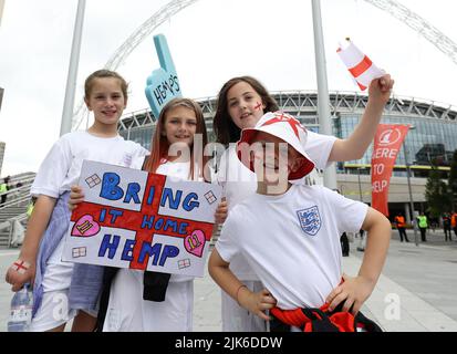 Londres, Royaume-Uni. 31st juillet 2022. Les fans d'Angleterre avant le match de l'UEFA Women's European Championship 2022 au stade Wembley, Londres. Le crédit photo devrait se lire: Paul Terry/Sportimage crédit: Sportimage/Alay Live News Banque D'Images