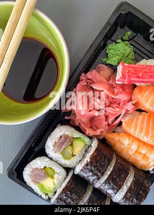 Sélection de sushis japonais Banque D'Images