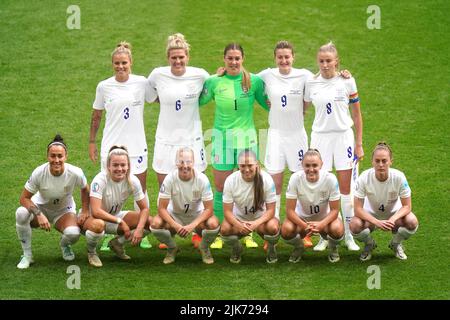 (De gauche à droite, de l'arrière à l'avant) Rachel Daly, gardien de but de Millie Bright Mary Earps, Ellen White, Leah Williamson, Lucy Bronze, Lauren Hemp, Beth Mead, Fran Kirby, Georgia Stanway et Keira Walsh avant la finale de l'UEFA Women's Euro 2022 au stade Wembley, Londres. Date de la photo: Dimanche 31 juillet 2022. Banque D'Images