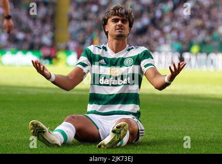 Le Celtic Joao Neves Filipe Jota réagit lors du match cinch Premiership au Celtic Park, Glasgow. Date de la photo: Dimanche 31 juillet 2022. Banque D'Images