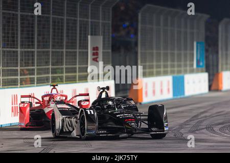 Londres, Royaume-Uni. 31st juillet 2022. 11 DI GRASSI Lucas (BRA), ROKiT Venturi Racing, Mercedes-EQ Silver Arrow 02, action pendant l'ePrix de Londres 2022, 9th rencontre du Championnat du monde de Formule E de la FIA ABB 2021-22, sur l'Excel Londres de 30 juillet à 31, à Londres, Royaume-Uni - photo Clément chance / DPPI crédit: DPPI Media/Alamy Live News Banque D'Images