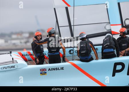 Plymouth, Royaume-Uni. 31st juillet 2022. PHOTO:JEFF GILBERT 31ST JUILLET 2022 PLYMOUTH, DEVON, ROYAUME-UNI LA DUCHESSE DE CAMBRIDGE REJOINT LA FIDUCIE 1851 ET L'ÉQUIPE DE LA GRANDE-BRETAGNE SAILGP À PLYMOUTH. À Plymouth, son Altesse Royale se joindra à un groupe d'enfants participant au programme protéger notre avenir de la Fiducie 1851, l'organisme de bienfaisance officiel de l'équipe SailGP de Grande-Bretagne. Crédit : Jeff Gilbert/Alamy Live News Banque D'Images