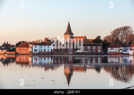 A la fin de l'hiver après-midi vue sur le port à Bosham village, West Sussex, UK Banque D'Images