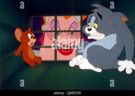 Jeryy, tante Pristine Figg & Tom film: Tom and Jerry: The Movie (USA 1992) Directeur: Phil Roman 01 octobre 1992 **AVERTISSEMENT** cette photographie est destinée à un usage éditorial exclusif et est le copyright de WARNER HOME et/ou le photographe assigné par la Société de film ou de production et ne peut être reproduite que par des publications en conjonction avec la promotion du film ci-dessus. Un crédit obligatoire pour LA MAISON WARNER est requis. Le photographe doit également être crédité lorsqu'il est connu. Aucune utilisation commerciale ne peut être accordée sans l'autorisation écrite de la Société du film. Banque D'Images