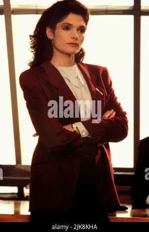 Mary Elizabeth Mastrantonio film Class action (1991) personnages : Maggie Ward réalisateur : Michael Apted 18 mars 1991 **AVERTISSEMENT** cette photographie est à usage éditorial seulement et est protégée par les droits d'auteur de 20THCENTURY FOX et/ou du photographe désigné par le film ou la société de production et ne peut être reproduite que par des publications en liaison avec la promotion du film ci-dessus. Un crédit obligatoire à 20THCENTURY FOX est requis. Le photographe doit également être crédité lorsqu'il est connu. Aucune utilisation commerciale ne peut être accordée sans autorisation écrite de The film Company. Banque D'Images