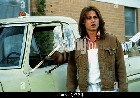 Johnny Depp film: Quoi manger Gilbert Grape (USA 1993) personnages: Gilbert Grape Directeur: Lasse Hallström 01 octobre 1993 **AVERTISSEMENT** cette photographie est à usage éditorial exclusif et est le copyright de PARAMOUNT et/ou du photographe assigné par la Société de film ou de production et ne peut être reproduite que par des publications en conjonction avec la promotion du film ci-dessus. Un crédit obligatoire pour PARAMOUNT est requis. Le photographe doit également être crédité lorsqu'il est connu. Aucune utilisation commerciale ne peut être accordée sans l'autorisation écrite de la Société du film. Banque D'Images