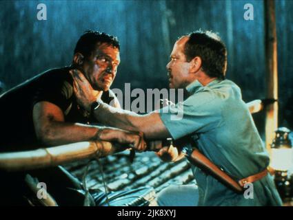 Tom Berenger film: Sniper (USA/PER 1993) personnages: AVEC Thomas Beckett Directeur: Luis Llosa 29 janvier 1993 **AVERTISSEMENT** cette photographie est destinée à un usage éditorial exclusif et est le copyright des IMAGES TRISTAR et/ou du photographe assigné par la Société de film ou de production et ne peut être reproduite que par des publications en conjonction avec la promotion du film ci-dessus. Un crédit obligatoire pour LES PHOTOS TRISTAR est requis. Le photographe doit également être crédité lorsqu'il est connu. Aucune utilisation commerciale ne peut être accordée sans l'autorisation écrite de la Société du film. Banque D'Images