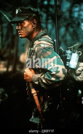 Tom Berenger film: Sniper (USA/PER 1993) personnages: Thomas Beckett Directeur: Luis Llosa 29 janvier 1993 **AVERTISSEMENT** cette photographie est destinée à un usage éditorial exclusif et est le copyright des IMAGES TRISTAR et/ou du photographe assigné par la Société de film ou de production et ne peut être reproduite que par des publications en conjonction avec la promotion du film ci-dessus. Un crédit obligatoire pour LES PHOTOS TRISTAR est requis. Le photographe doit également être crédité lorsqu'il est connu. Aucune utilisation commerciale ne peut être accordée sans l'autorisation écrite de la Société du film. Banque D'Images