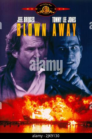 Jeff Bridges & Tommy Lee Jones film: Bloown Away (1994) personnages: James 'Jimmy' Dove / Liam McGivney, Ryan Gaerity Directeur: Stephen Hopkins 01 juillet 1994 **AVERTISSEMENT** cette photographie est destinée à un usage éditorial exclusif et est le droit d'auteur de MGM et/ou du photographe attribué par la Société de film ou de production et ne peut être reproduite que par des publications en conjonction avec la promotion du film ci-dessus. Un crédit obligatoire pour MGM est requis. Le photographe doit également être crédité lorsqu'il est connu. Aucune utilisation commerciale ne peut être accordée sans l'autorisation écrite de la Société du film. Banque D'Images