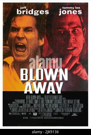 Jeff Bridges & Tommy Lee Jones film: Bloown Away (1992) personnages: James 'Jimmy' Dove / Liam McGivney, Ryan Gaerity Directeur: Stephen Hopkins 01 juillet 1994 **AVERTISSEMENT** cette photographie est destinée à un usage éditorial exclusif et est le droit d'auteur de MGM et/ou du photographe attribué par la Société de film ou de production et ne peut être reproduite que par des publications en conjonction avec la promotion du film ci-dessus. Un crédit obligatoire pour MGM est requis. Le photographe doit également être crédité lorsqu'il est connu. Aucune utilisation commerciale ne peut être accordée sans l'autorisation écrite de la Société du film. Banque D'Images