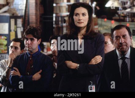 Demi Moore film: Disclosure (USA 1994) personnages: Meredith Johnson Directeur: Barry Levinson 28 novembre 1994 **AVERTISSEMENT** cette photographie est à usage éditorial exclusif et est le copyright de WARNER BROS. Et/ou le photographe assigné par la Société de film ou de production et ne peut être reproduite que par des publications dans le cadre de la promotion du film ci-dessus. Un crédit obligatoire pour WARNER BROS est requis. Le photographe doit également être crédité lorsqu'il est connu. Aucune utilisation commerciale ne peut être accordée sans l'autorisation écrite de la Société du film. Banque D'Images