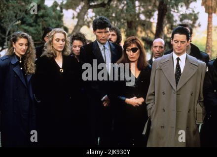 Mädchen Amick, Peggy Lipton, Everett McGill, Wendy Robie & Kyle Maclachlan Television: Twin Peaks (TV-Serie) personnages: Shelly Johnson, Norma Jennings, Big Ed Hurley, Nadine Hurley, Agent spécial Dale Cooper USA 1990-1991, / DT. Auch. Titel : 'Das Geheimnis Von Twin Peaks' 08 avril 1990 **AVERTISSEMENT** cette photographie est destinée à un usage éditorial uniquement et est protégée par les droits d'auteur des PRODUCTIONS TWIN PEAKS et/ou du photographe assigné par la Société de film ou de production et ne peut être reproduite que par des publications en conjonction avec la promotion du film ci-dessus. Un crédit obligatoire pour LES PRODUCTIONS TWIN PEAKS i Banque D'Images