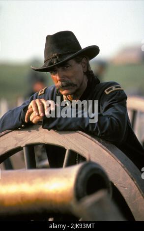 Sam Elliott film Gettysburg (1993) personnages : Brig. Gen. John Buford réalisateur : Ronald F. Maxwell 08 octobre 1993 **AVERTISSEMENT** cette photographie est réservée à un usage éditorial et est protégée par les droits d'auteur de NEW LINE CINEMA et/ou du photographe désigné par le film ou la société de production et ne peut être reproduite que par des publications dans le cadre de la promotion du film ci-dessus. Un crédit obligatoire pour le CINÉMA NEW LINE est requis. Le photographe doit également être crédité lorsqu'il est connu. Aucune utilisation commerciale ne peut être accordée sans autorisation écrite de The film Company. Banque D'Images