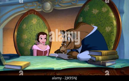 Belle & Beast film: Beauty and the Beast (USA 1991) personnages: Belle & Beast Directeur: Gary Trousdale & Kirk Wise 29 septembre 1991 **AVERTISSEMENT** cette photographie est destinée à un usage éditorial exclusif et est protégée par les droits d'auteur de DISNEY et/ou du photographe attribué par la société film ou production et ne peut être reproduite que par des publications dans le cadre de la promotion du film ci-dessus. Un crédit obligatoire pour DISNEY est requis. Le photographe doit également être crédité lorsqu'il est connu. Aucune utilisation commerciale ne peut être accordée sans l'autorisation écrite de la Société du film. Banque D'Images