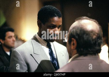 Denzel Washington & Bob Hoskins film Heart condition (1990) personnages : Napoleon Stone, Jack Moony réalisateur : James D. Parriott 02 février 1990 **AVERTISSEMENT** cette photographie est à usage éditorial seulement et est la propriété de NEW LINE et/ou du photographe assigné par le film ou la société de production et ne peut être reproduite que par des publications en liaison avec la promotion du film ci-dessus. Un crédit obligatoire pour LA NOUVELLE LIGNE est requis. Le photographe doit également être crédité lorsqu'il est connu. Aucune utilisation commerciale ne peut être accordée sans autorisation écrite de The film Company. Banque D'Images