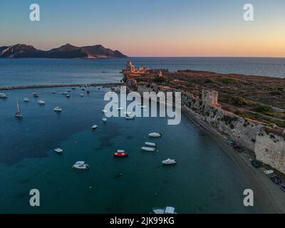 Vue aérienne sur le château de Methoni et la ville fortifiée. C'est l'un des plus importants et le plus grand château de la mer Méditerranée, un incontournable de pla Banque D'Images