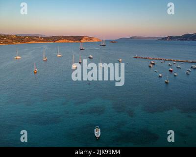 Vue aérienne sur le château de Methoni et la ville fortifiée. C'est l'un des plus importants et le plus grand château de la mer Méditerranée, un incontournable de pla Banque D'Images