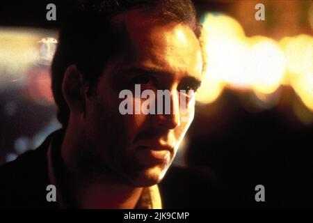 Nicolas cage film quittant Las Vegas (USA 1995) personnages : Ben Sanderson réalisateur : Mike Figgis 15 septembre 1995 **AVERTISSEMENT** cette photographie est réservée à un usage éditorial et est la propriété de UNITED ARTISTS et/ou du photographe désigné par The film or production Company et ne peut être reproduite que par des publications en liaison avec la promotion du film ci-dessus. Un crédit obligatoire pour UNITED ARTISTS est requis. Le photographe doit également être crédité lorsqu'il est connu. Aucune utilisation commerciale ne peut être accordée sans autorisation écrite de The film Company. Banque D'Images