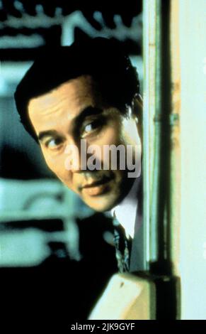 Koji Yakusho film Shall We Dance (1996) personnages : Shohei Sugiyama réalisateur : Masayuki Suo 27 janvier 1996 **AVERTISSEMENT** cette photographie est destinée à un usage éditorial uniquement et est protégée par les droits d'auteur de NTV et/ou du photographe désigné par le film ou la société de production et ne peut être reproduite que par des publications en liaison avec la promotion du film ci-dessus. Un crédit obligatoire pour NTV est requis. Le photographe doit également être crédité lorsqu'il est connu. Aucune utilisation commerciale ne peut être accordée sans autorisation écrite de The film Company. Banque D'Images