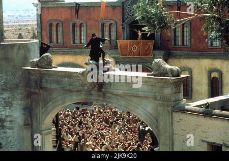 General Scene film: The Mask of Zorro (USA/DE 1998) Directeur: Martin Campbell 17 juillet 1998 **AVERTISSEMENT** cette photographie est destinée à un usage éditorial exclusif et est protégée par les droits d'auteur de TRISTAR PICTURES et/ou du photographe attribué par la Société de film ou de production et ne peut être reproduite que par des publications en conjonction avec la promotion du film ci-dessus. Un crédit obligatoire pour LES PHOTOS TRISTAR est requis. Le photographe doit également être crédité lorsqu'il est connu. Aucune utilisation commerciale ne peut être accordée sans l'autorisation écrite de la Société du film. Banque D'Images