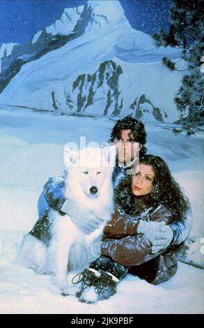 Alyssa Milano, Cameron Bancroft film: À Brave Alaska (1996) personnages: Denise Harris,Roger Lewis Directeur: Bruce Pittman 03 novembre 1996 **AVERTISSEMENT** cette photographie est à usage éditorial exclusif et est le droit d'auteur de PARAGON et/ou le photographe assigné par la Société de film ou de production et ne peut être reproduite que par des publications dans le cadre de la promotion du film ci-dessus. Un crédit obligatoire pour PARAGON est requis. Le photographe doit également être crédité lorsqu'il est connu. Aucune utilisation commerciale ne peut être accordée sans l'autorisation écrite de la Société du film. Banque D'Images