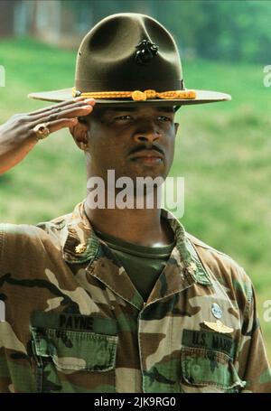 Damon Wayans film: Major Payne (1995) personnages: Maj Benson Payne Directeur: Nick Castle 24 mars 1995 **AVERTISSEMENT** cette photographie est destinée à un usage éditorial exclusif et est le copyright d'UNIVERSAL et/ou du photographe attribué par la Société de film ou de production et ne peut être reproduite que par des publications en conjonction avec la promotion du film ci-dessus. Un crédit obligatoire pour UNIVERSEL est requis. Le photographe doit également être crédité lorsqu'il est connu. Aucune utilisation commerciale ne peut être accordée sans l'autorisation écrite de la Société du film. Banque D'Images