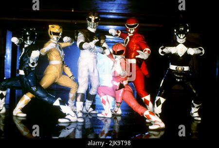 David Yost, Karan Ashley, Jason David Frank, Amy JO Johnson, Steve Cardenas & Johnny Yong Bosch film: Mighty Morphin Power Rangers: The Movie (USA/AUS/JP 1995) personnages: Billy Cranston,Aisha Campbell,Tommy Oliver,Kimberly Hart,Rocky DeSantos,Adam Park Directeur: Bryan Spicer 30 juin 1995 **AVERTISSEMENT** cette photographie est à usage éditorial exclusif et est le droit d'auteur de 20th CENTURY FOX et/ou le photographe assigné par la Société de film ou de production et ne peut être reproduite que par des publications dans le cadre de la promotion du film ci-dessus. Un crédit obligatoire à 20th CENTURY FOX est requis Banque D'Images