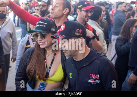 Sao Paulo, Sao Paulo, Brésil. 31st juillet 2022. La série stock car Pro et la saison de Formule 4 se tiennent sur le circuit d'Interlagos. 31 juillet 2022, Sao Paulo, Brésil: Visite publique des fosses du circuit José Carlos Pace, dans le quartier d'Interlagos, Sao Paulo, avant l'étape 7th de la saison 2022 de la série stock car Pro et de la Formule 4, le dimanche (31) (Credit image: © Fabricio Bomjardim/TheNEWS2 via ZUMA Press Wire) Banque D'Images