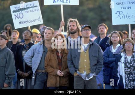 Dana Delany & Jeff Daniels film: Fly Away Home (1996) personnages: Susan Barnes, Thomas 'Tom' Alden Directeur: Carroll Ballard 05 septembre 1996 **AVERTISSEMENT** cette photographie est à usage éditorial exclusif et est le droit d'auteur de COLUMBIA et/ou le photographe assigné par la Société du film ou de la production et ne peut être reproduite que par des publications dans le cadre de la promotion du film ci-dessus. Un crédit obligatoire pour LA COLOMBIE est requis. Le photographe doit également être crédité lorsqu'il est connu. Aucune utilisation commerciale ne peut être accordée sans l'autorisation écrite de la Société du film. Banque D'Images