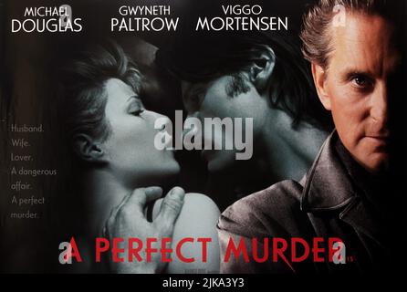 Michael Douglas Poster film A Perfect Murder (1998) réalisateur : Andrew Davis 05 juin 1998 **AVERTISSEMENT** cette photographie est à usage éditorial exclusif et est protégée par LES droits d'auteur de WARNER BROS et/ou du photographe désigné par la société de production et ne peut être reproduite que par des publications en liaison avec la promotion du film ci-dessus. Un crédit obligatoire à WARNER BROS est requis. Le photographe doit également être crédité lorsqu'il est connu. Aucune utilisation commerciale ne peut être accordée sans autorisation écrite de The film Company. Banque D'Images