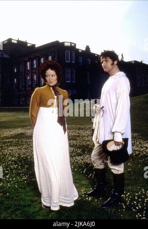 Jennifer Ehle & Colin Firth Television: Pride and Prejugils (TV-Miniserie) personnages: Elizabeth Bennett, M. Darcy UK 1995, / Literaturverfilmung (basé sur le livre de Jane Austen) Directeur: Simon Langton 24 septembre 1995 **AVERTISSEMENT** cette photographie est à usage éditorial exclusif et est le copyright de la BBC et/ou le photographe assigné par la Société de film ou de production et ne peut être reproduite que par des publications en conjonction avec la promotion du film ci-dessus. Un crédit obligatoire pour BBC est requis. Le photographe doit également être crédité lorsqu'il est connu. Aucune utilisation commerciale ne peut être accordée avec Banque D'Images