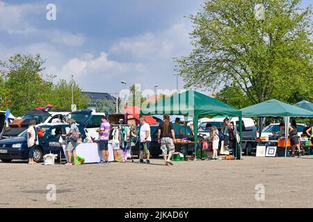 Heidelberg, Allemagne - août 2022 : marché aux puces mensuel sur la place de la ville de Messeplatz Banque D'Images