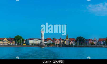 Allemagne, la vieille ville de Lindau port phare et lion, une belle vue panoramique sur le front de mer Banque D'Images