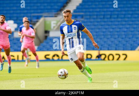 Leandro Trossard de Brighton lors du match pré-saison entre Brighton et Hove Albion et Espanyol au stade communautaire American Express, Brighton, Royaume-Uni - 30th juillet 2022 usage éditorial uniquement. Pas de merchandising. Pour les images de football, les restrictions FA et Premier League s'appliquent inc. Aucune utilisation Internet/mobile sans licence FAPL - pour plus de détails, contactez football Dataco Banque D'Images