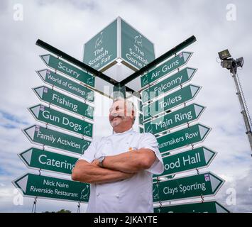 Le chef Nick Nairn, qui accueille le nouveau restaurant au bord de la rivière au GWCT Scottish Game Fair 2022, au palais Scone, dans le Perthshire Banque D'Images