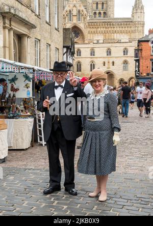 Sir Winston Churchill et sa femme Lady Clementine visitent le week-end de Lincoln des années 1940, quartier de la cathédrale de Lincoln, le 23rd juillet 2022 Banque D'Images