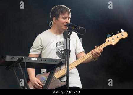 Les wombats jouent la scène principale à Kendal Calling. Samedi 30th juillet 2022 Banque D'Images