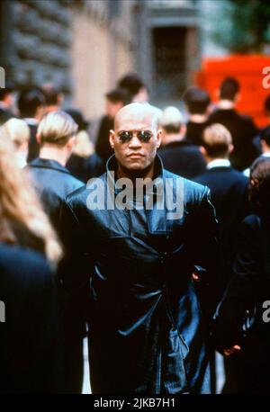 Laurence Fishburne film: The Matrix (USA/AUS 1999) personnages: Morpheus Directeur: Les frères Wachowski 31 mars 1999 **AVERTISSEMENT** cette photographie est à usage éditorial exclusif et est protégée par les droits d'auteur de WARNER BROS. Et/ou du photographe attribué par la Société de film ou de production et ne peut être reproduite que par des publications en conjonction avec la promotion du film ci-dessus. Un crédit obligatoire pour WARNER BROS est requis. Le photographe doit également être crédité lorsqu'il est connu. Aucune utilisation commerciale ne peut être accordée sans l'autorisation écrite de la Société du film. Banque D'Images